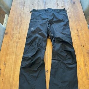 Arc'teryx Black Gore-tex Pants with Reinforced Knees